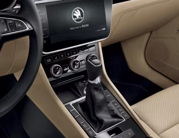 Painel frontal Škoda Superb Laurin & Klement [Worldwide] '2015–19