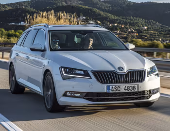 Škoda Superb Laurin & Klement Combi [Worldwide] '2015–19