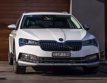 Škoda Superb Scout [Australia] (3V) '2020–24