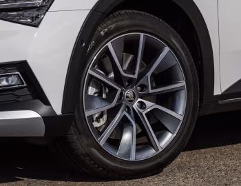 Škoda Superb Scout [Australia] (3V) '2020–24