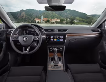 Painel frontal Škoda Superb Scout [Worldwide] (3V) '2019–24