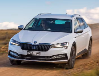 Škoda Superb Scout [Australia] (3V) '2020–24