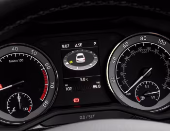 Комбінація приладів Škoda Superb SportLine [UK-spec] '2016–19