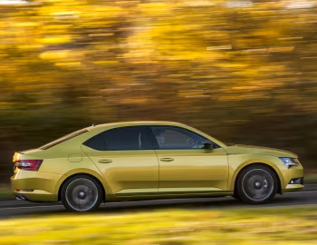 Škoda Superb SportLine [UK-spec] '2016–19