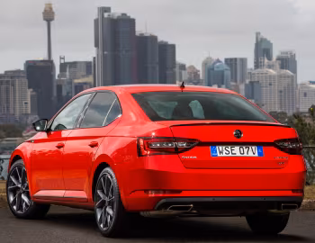 Škoda Superb SportLine 4×4 [Australia] '2017–19