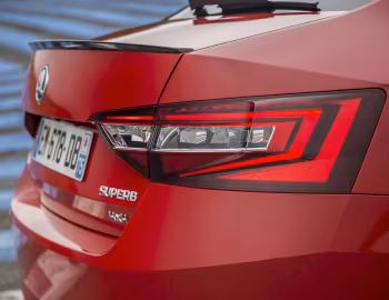 Škoda Superb SportLine 4×4 [Worldwide] '2015–19