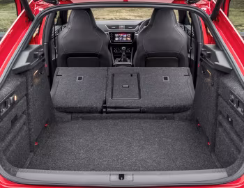Porta-malas Škoda Superb SportLine [UK-spec] '2016–19