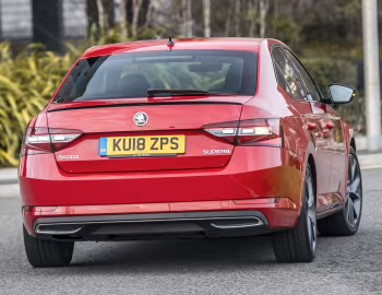 Škoda Superb SportLine [UK-spec] '2016–19