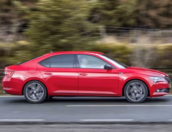 Škoda Superb SportLine [UK-spec] '2016–19