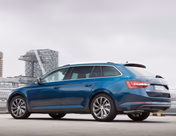 Škoda Superb Wagon [Australia] '2016–19