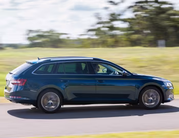 Škoda Superb Wagon [Australia] '2016–19