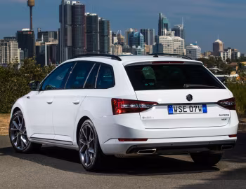 Škoda Superb Wagon 4×4 SportLine [Australia] '2017–19