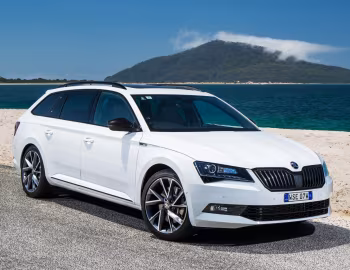 Škoda Superb Wagon 4×4 SportLine [Australia] '2017–19