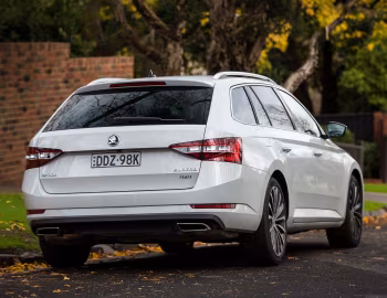 Škoda Superb Wagon 4×4 [Australia] '2016–19