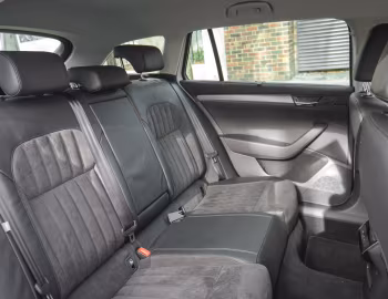 Інтер'єр Škoda Superb Wagon 4×4 [Australia] '2016–19