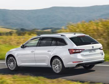 Škoda Superb Wagon 4×4 [Australia] '2016–19