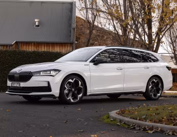 Škoda Superb 4×4 Wagon Sportline [Australia] (3Y) '2025–pr.
