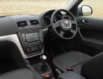 Painel frontal Škoda Yeti [UK-spec] '2009–14