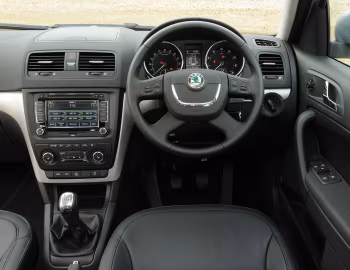 Передня панель Škoda Yeti [UK-spec] '2009–14
