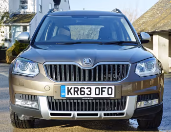 Škoda Yeti Outdoor Laurin & Klement [UK-spec] '2014–17