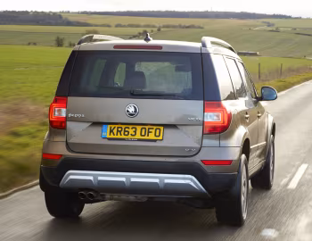 Škoda Yeti Outdoor Laurin & Klement [UK-spec] '2014–17
