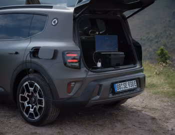 Coffre smart #5 "Summit Edition" [Worldwide] '2025–pr.