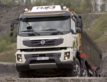 Volvo FMX 420 8×4 rigid Day cab with Sörling tipper body '2009–13