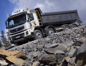 Volvo FMX 420 8×4 rigid Day cab with Sörling tipper body '2009–13