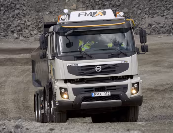 Volvo FMX 420 8×4 rigid Day cab with Sörling tipper body '2009–13