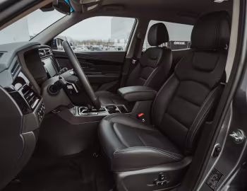 Интерьер SsangYong Korando e-Motion [EU-spec] (C300) '2021–23