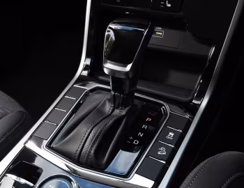 Интерьер SsangYong Korando Pioneer [UK-spec] (C300) '2019–23