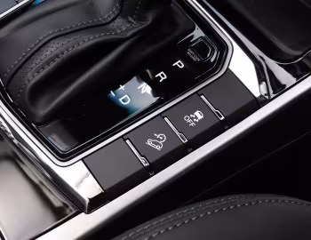 Интерьер SsangYong Korando Pioneer [UK-spec] (C300) '2019–23