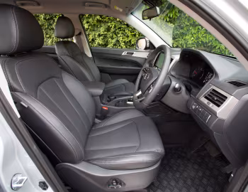 Интерьер SsangYong Musso Saracen [UK-spec] '2018–21