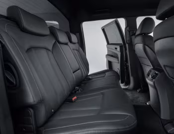 Интерьер SsangYong Musso Saracen [UK-spec] '2022–23