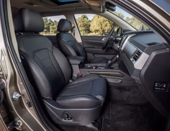 Интерьер SsangYong Rexton [Worldwide] (Y400) '2017–21