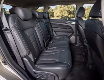 Интерьер SsangYong Rexton [Worldwide] (Y400) '2017–21