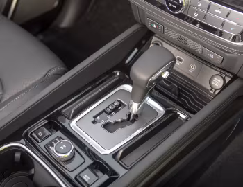 Интерьер SsangYong Rexton "ICE" [UK-spec] (Y400) '2019–21
