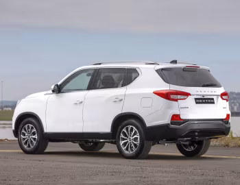 SsangYong Rexton "ICE" [UK-spec] (Y400) '2019–21
