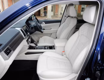 Интерьер SsangYong Rexton Ultimate [UK-spec] '2017–21