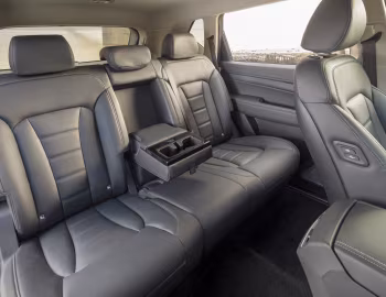 Интерьер SsangYong Rexton Ultimate 4WD [UK-spec] '2021–23