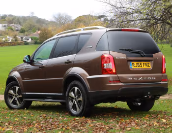 SsangYong Rexton W [UK-spec] (Y250) '2015–17