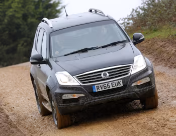 SsangYong Rexton W [UK-spec] (Y250) '2015–17