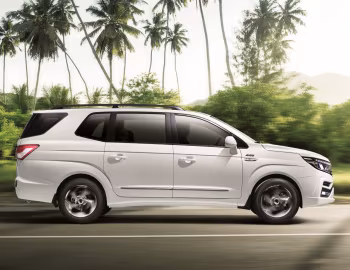 SsangYong Rodius [EU-spec] '2018–19