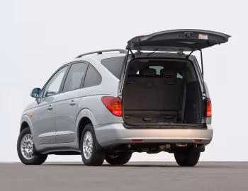 SsangYong Rodius [UK-spec] '2007–13