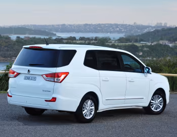 SsangYong Stavic [Australia] '2013–15