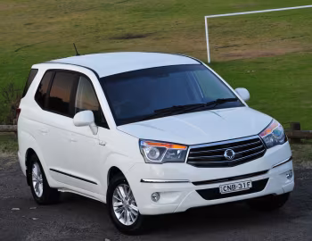 SsangYong Stavic [Australia] '2013–15