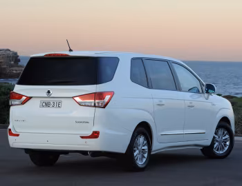 SsangYong Stavic [Australia] '2013–15