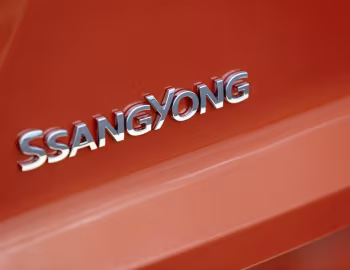 SsangYong Tivoli LE [UK-spec] '2019–20