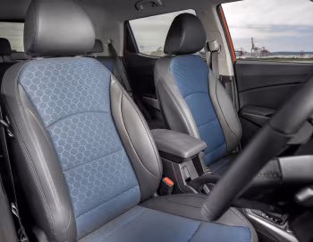 Интерьер SsangYong Tivoli LE [UK-spec] '2019–20