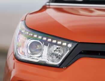 SsangYong Tivoli LE [UK-spec] '2019–20